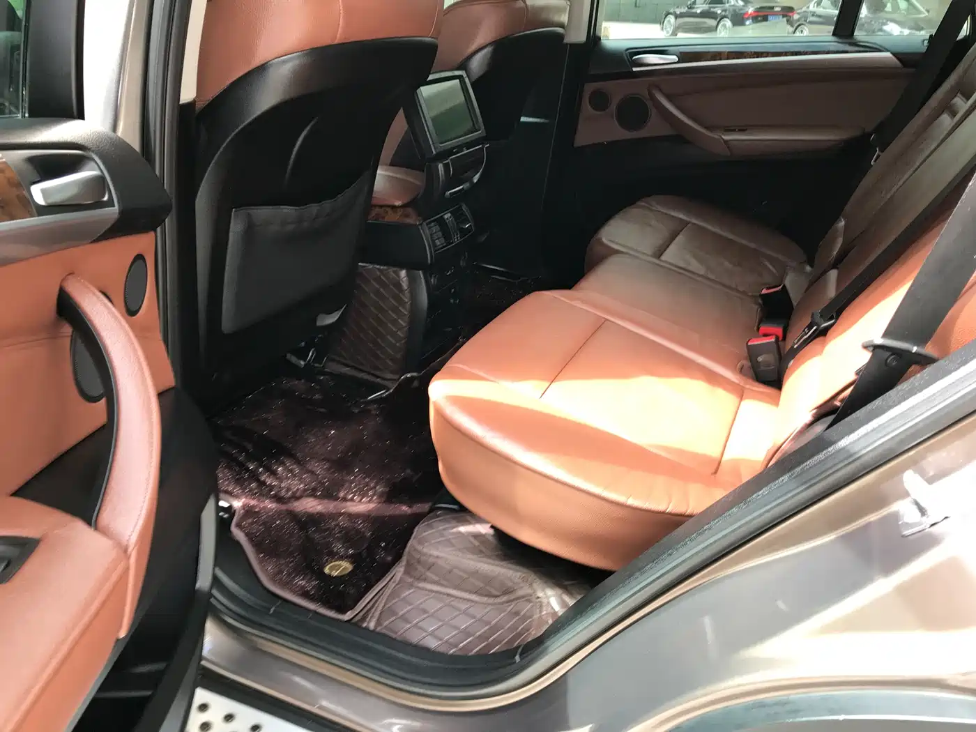 BMW X5 (Import) 2011 xDrive35i Luxury Edition фото 16