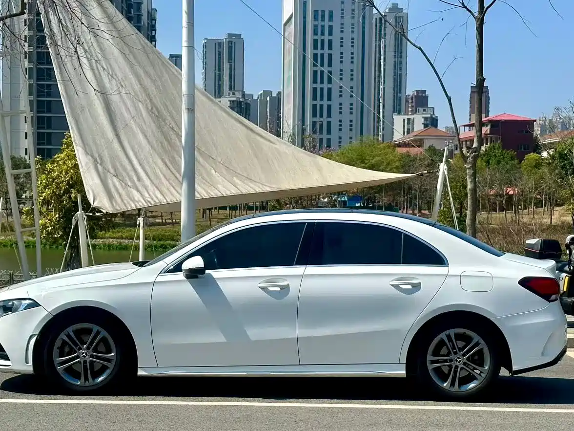 Mercedes-Benz A-Class 2022 A 180 L Sport Sedan фото 3
