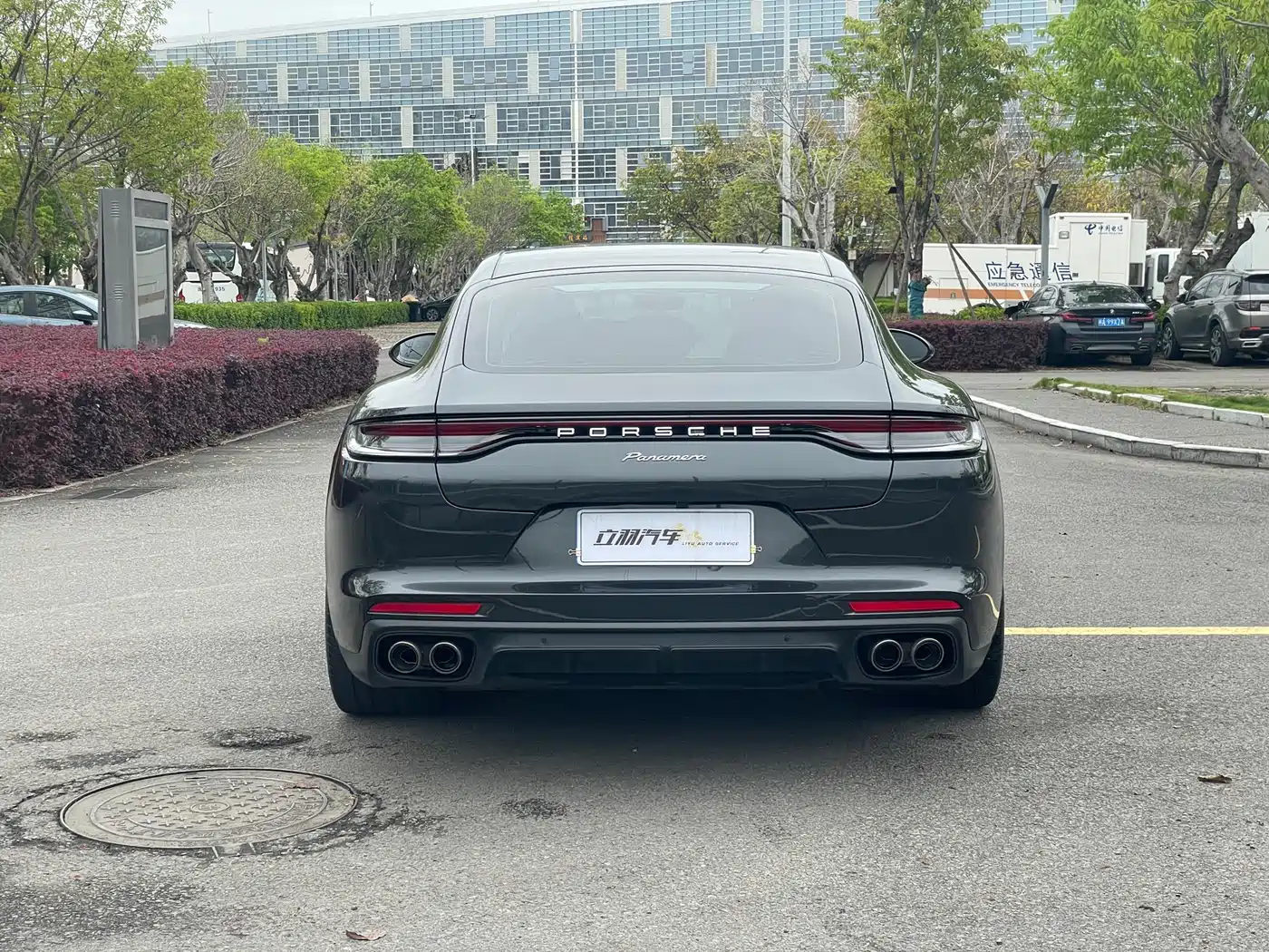PORSCHE PANAMERA