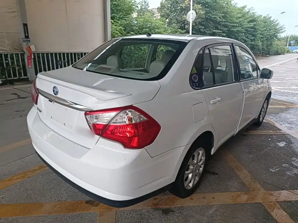 Venucia D50 2015 2015 1.6L Manual Luxury