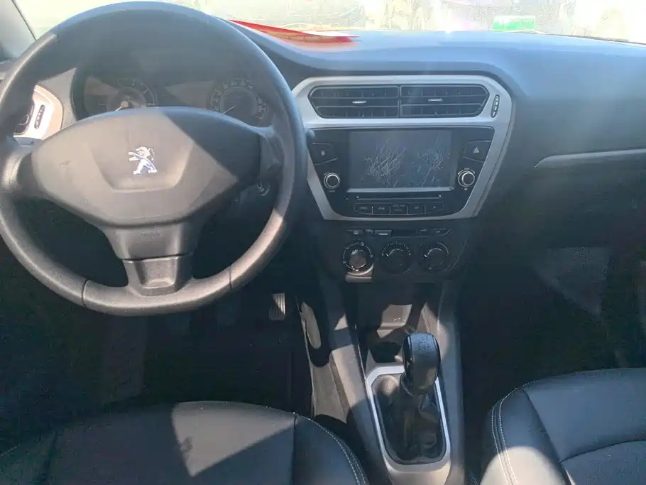 Photo 11 - Peugeot 301