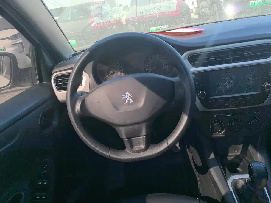 Photo 14 - Peugeot 301