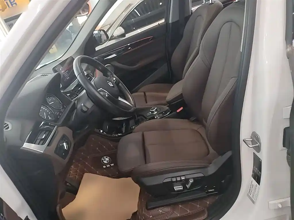 BMW X1 2021 sDrive20Li Exclusive фото 15
