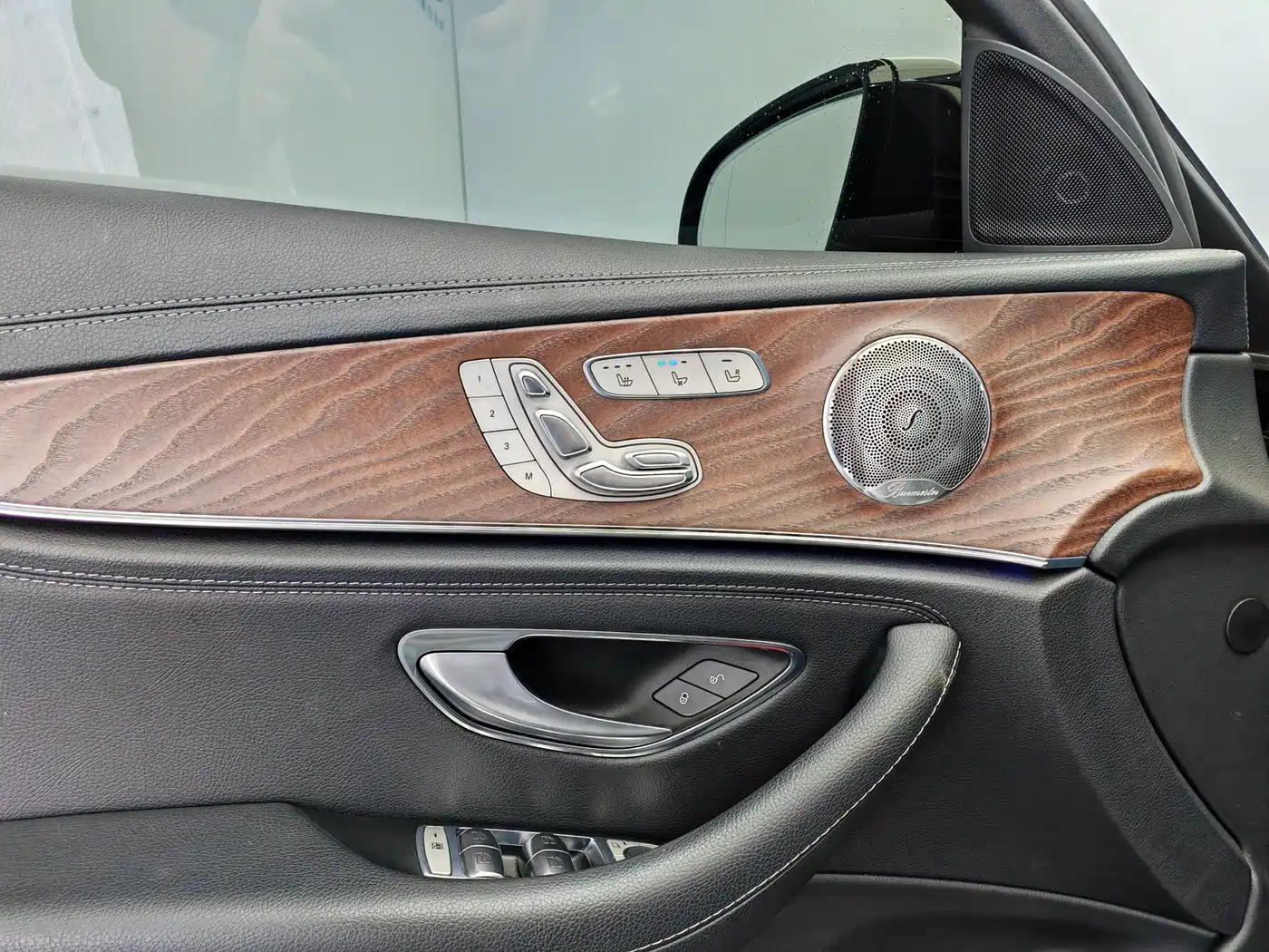 Mercedes-Benz E-Class 2020 Facelift E 300 L Exclusive фото 18