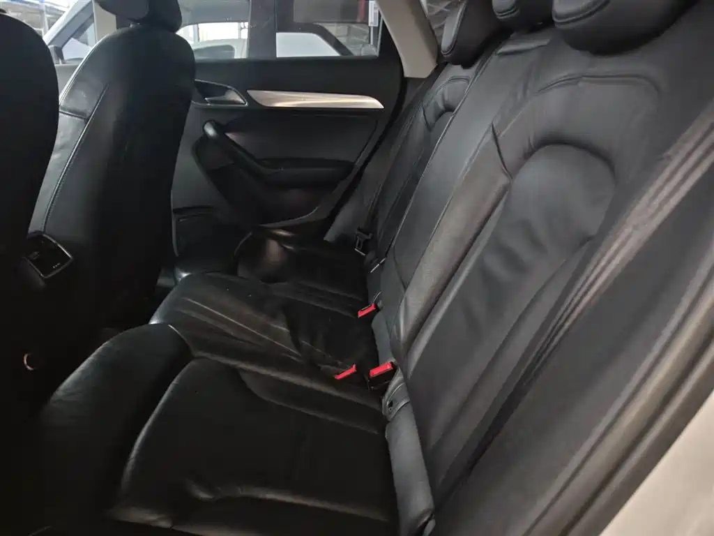 Audi Q3 2015 35 TFSI quattro Technology фото 17
