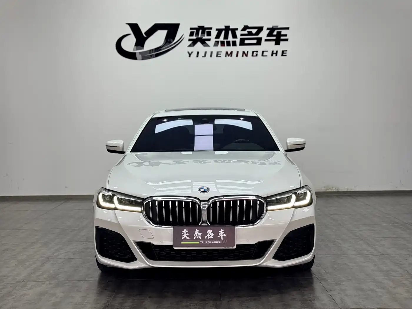 BMW 5 Series 2022 Facelift 530Li Leading M Sport Package фото 2