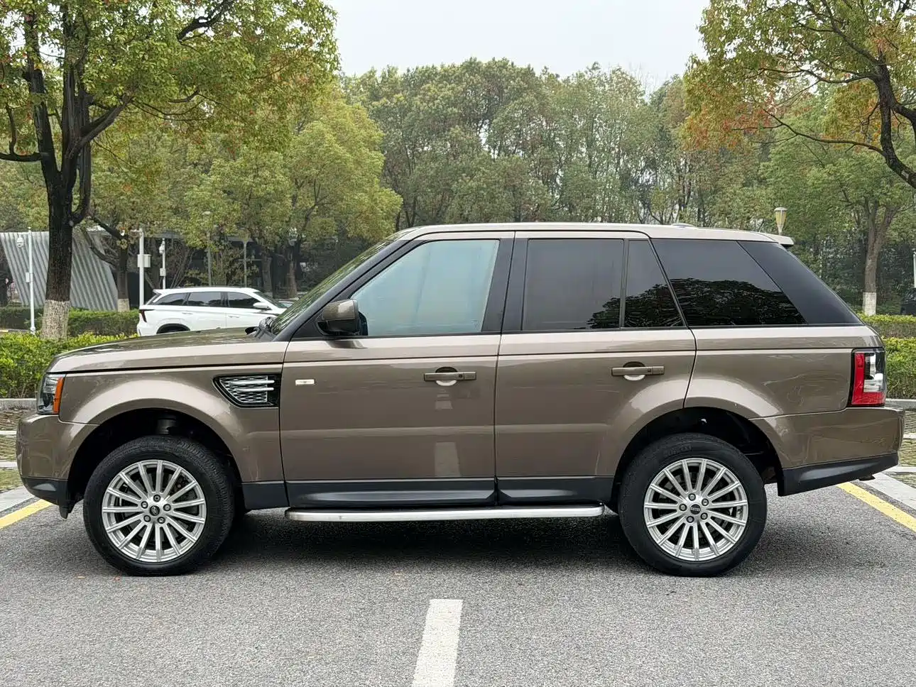 Land Rover Range Rover Sport 2013 3.0 TDV6 Diesel Ultimate Sport Edition фото 16