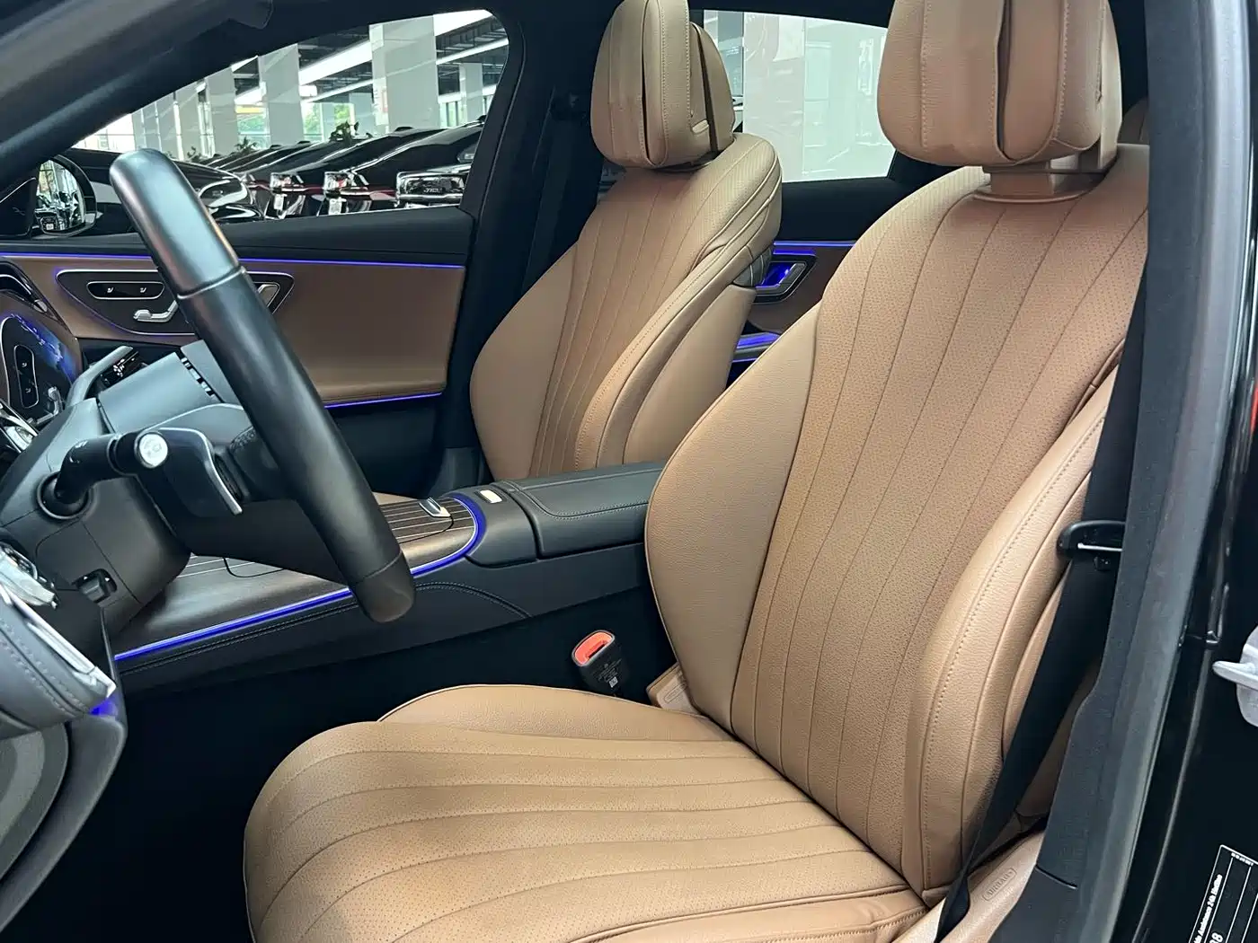 Mercedes-Benz E-Class 2024 Model E 300 L Luxury фото 9