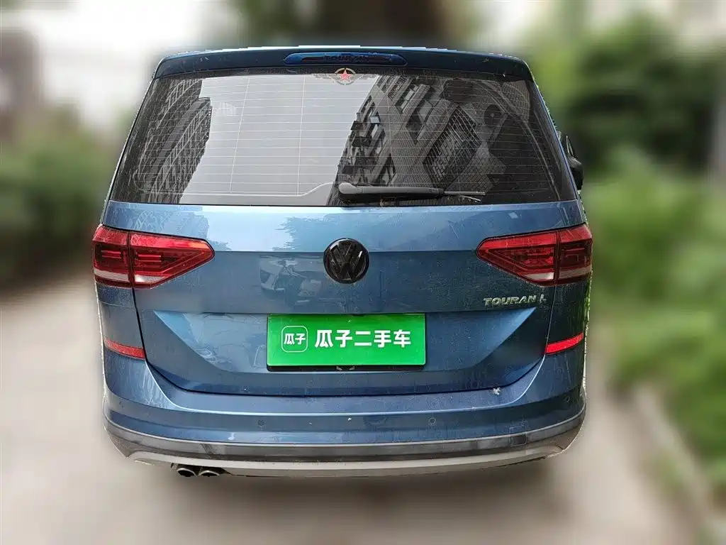 Volkswagen Touran 2018 Touran L 280TSI DSG Frontier Edition 7-Seater China V фото 4