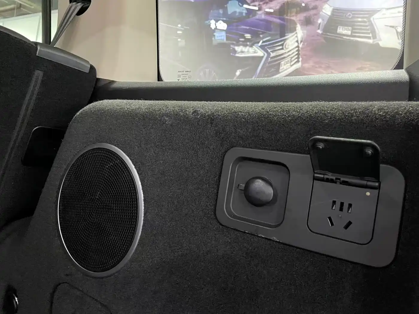 TANK TANK 300 NEW ENERGY