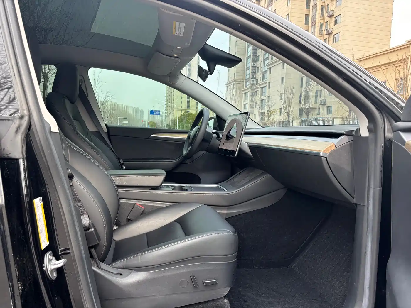 Tesla Model Y 2022 Facelift Rear-Wheel Drive Version фото 8