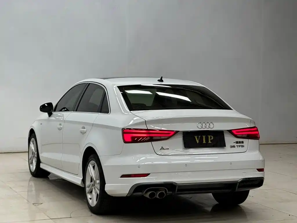 Photo 7 - Audi A3