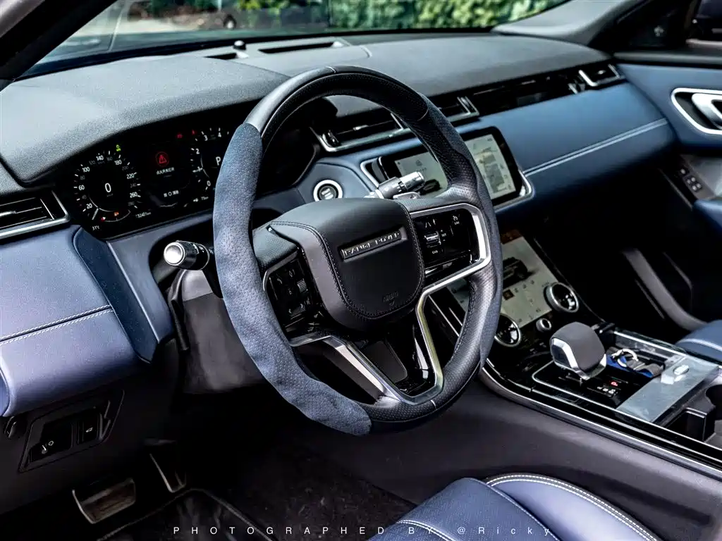 Land Rover Range Rover Velar 2022 250PS Golden Collector's Edition фото 5