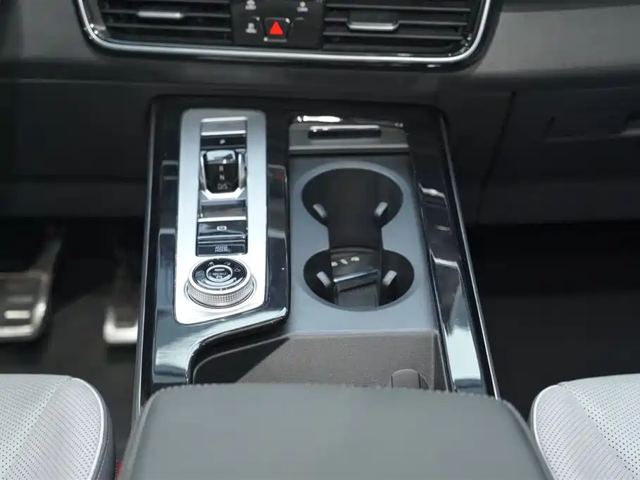 Volkswagen Talagon 2023 380TSI 4WD R-Line Launch Edition фото 22