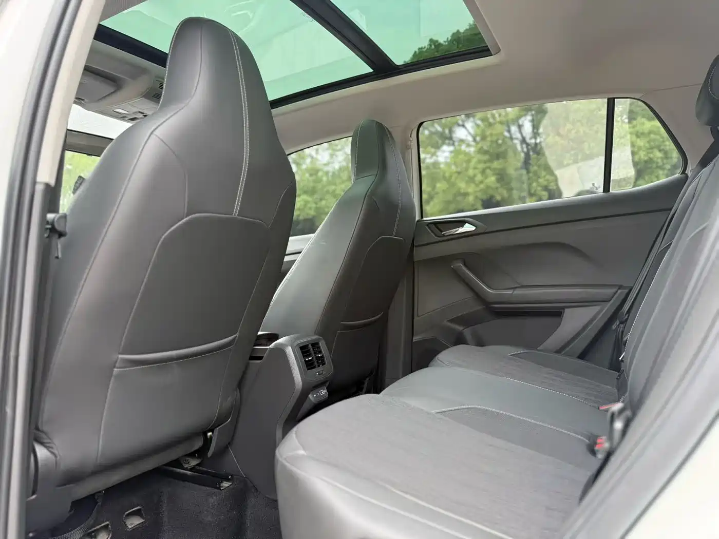 Volkswagen T-Cross 2021 280TSI DSG Comfort Edition фото 6
