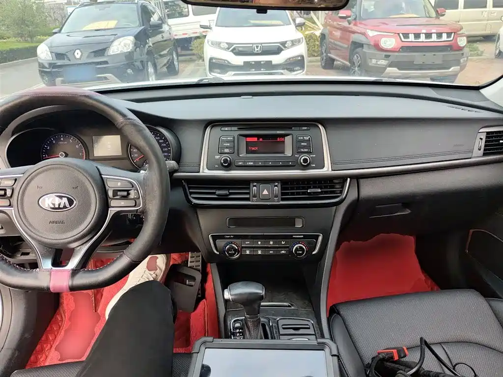 Kia K5 2016 1.6T Automatic GLS фото 10