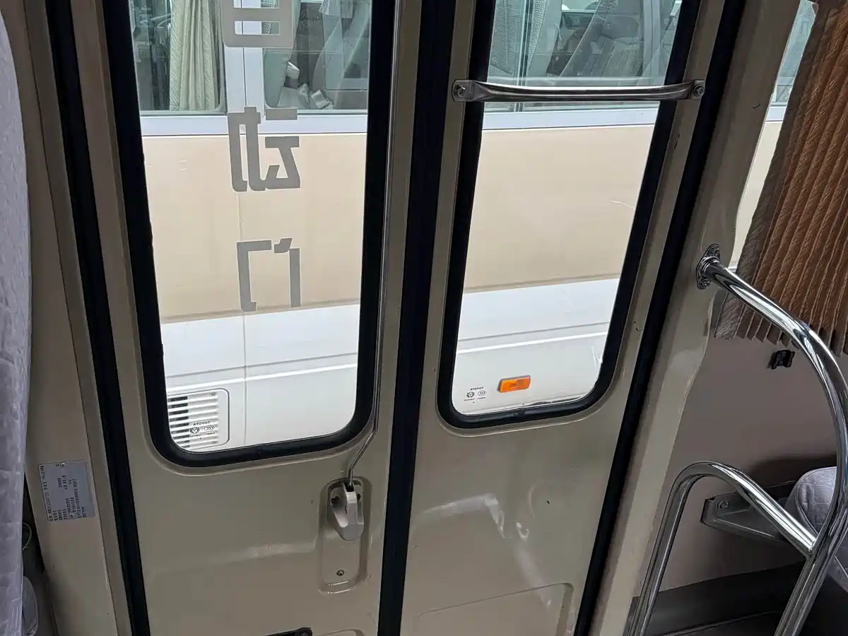 Toyota Coaster 2009 2007 2.7L Gasoline Premium Upgrade Edition 23-seater