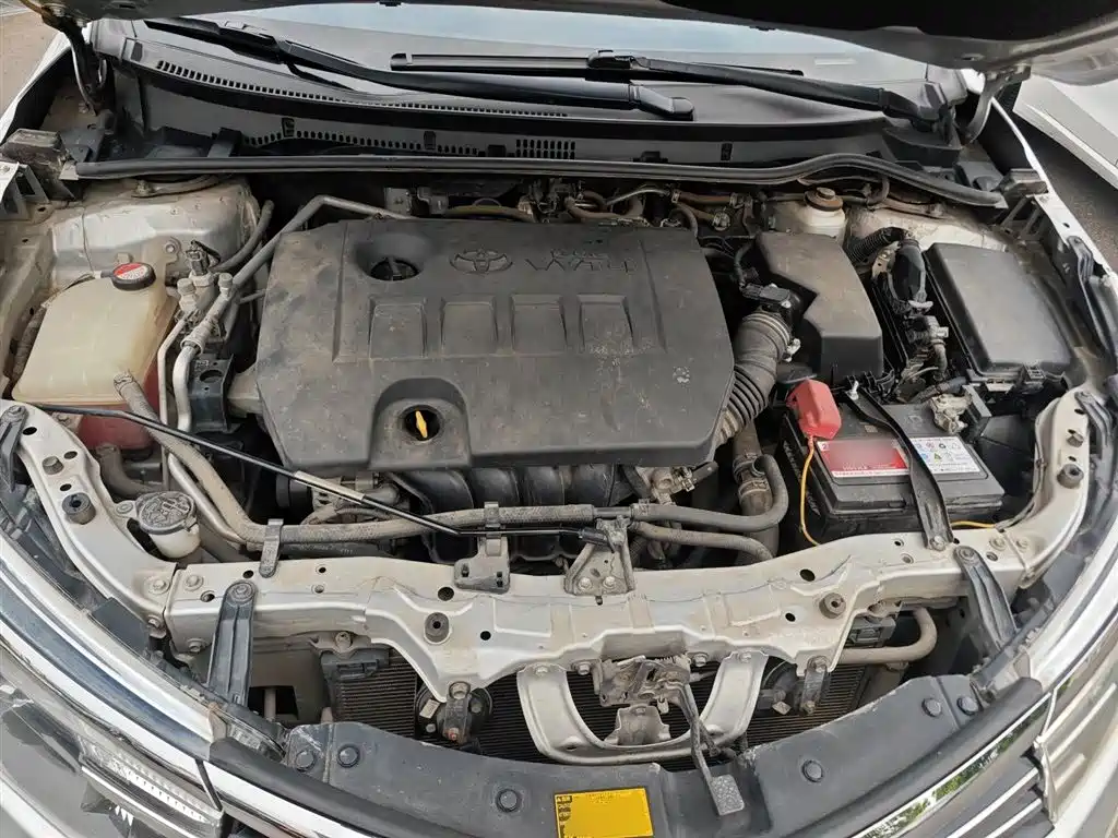 Toyota Corolla 2014 1.6L CVT GL-i фото 20