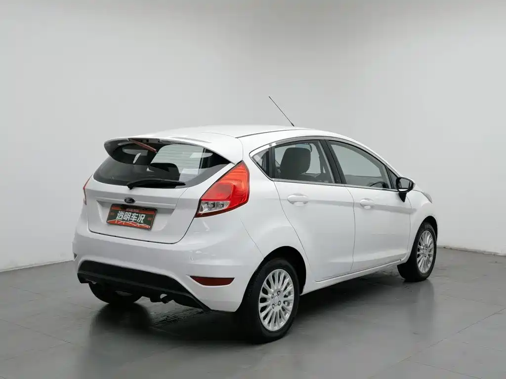 Photo 2 - Ford Fiesta