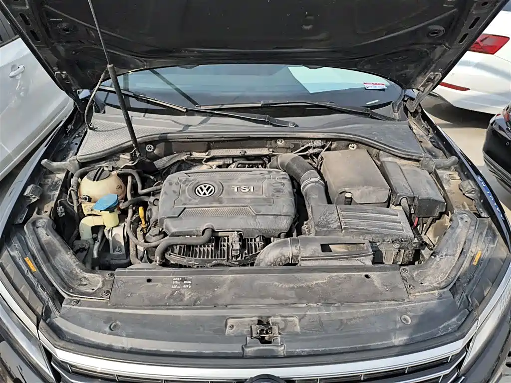 Volkswagen Passat 2017 330TSI DSG Prestige фото 20