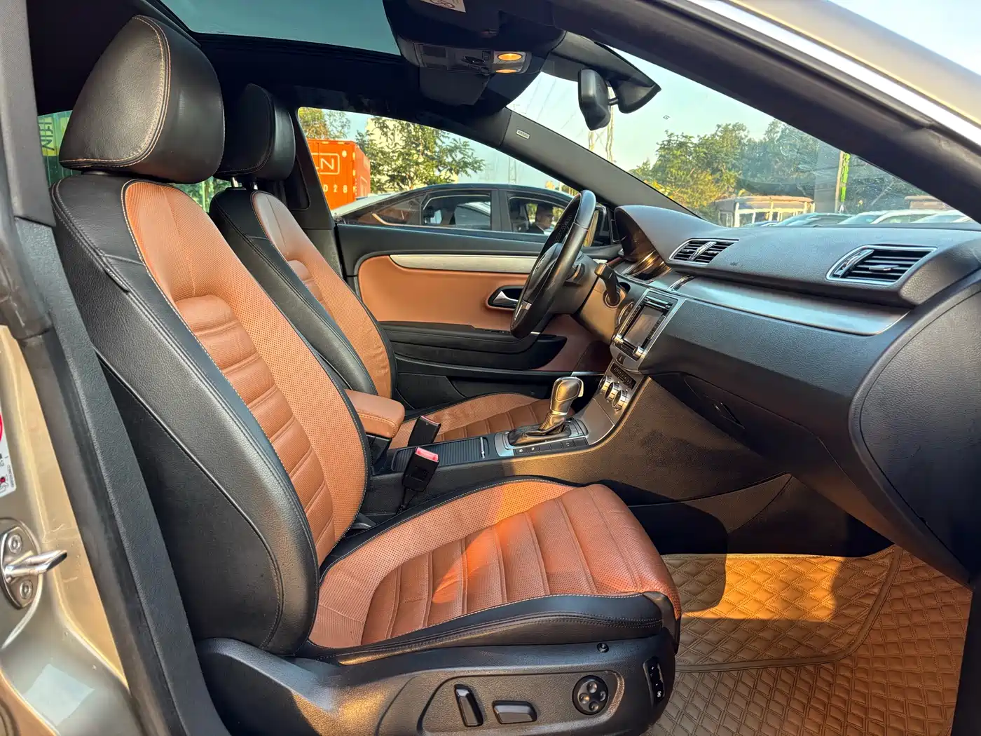 Volkswagen FAW-Volkswagen CC 2015 2.0TSI Supreme Edition фото 11