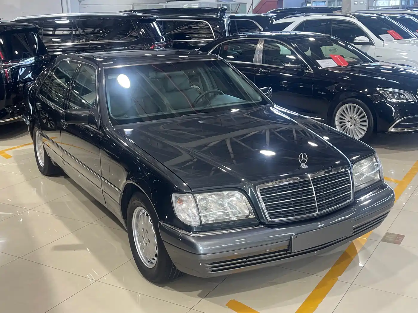Mercedes-Benz S-Class 1995