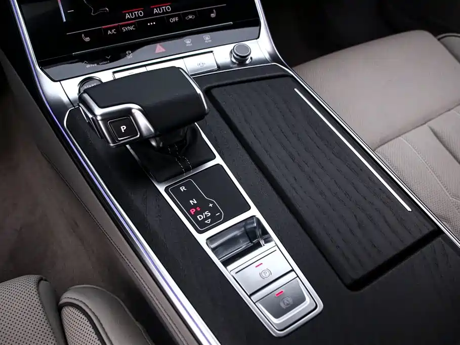 Audi A6L 2023 55 TFSI quattro Exclusive Elegance фото 9