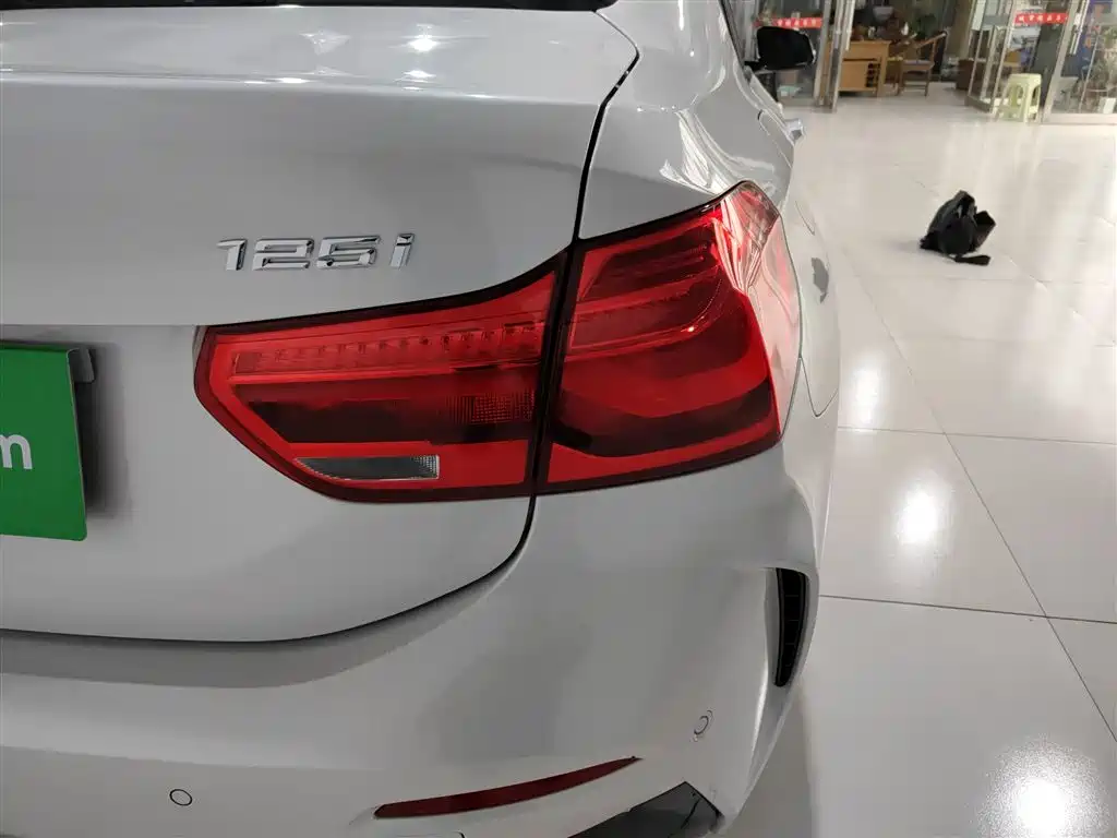 BMW 1 Series 2021 125i M Sport Black Night Edition фото 8