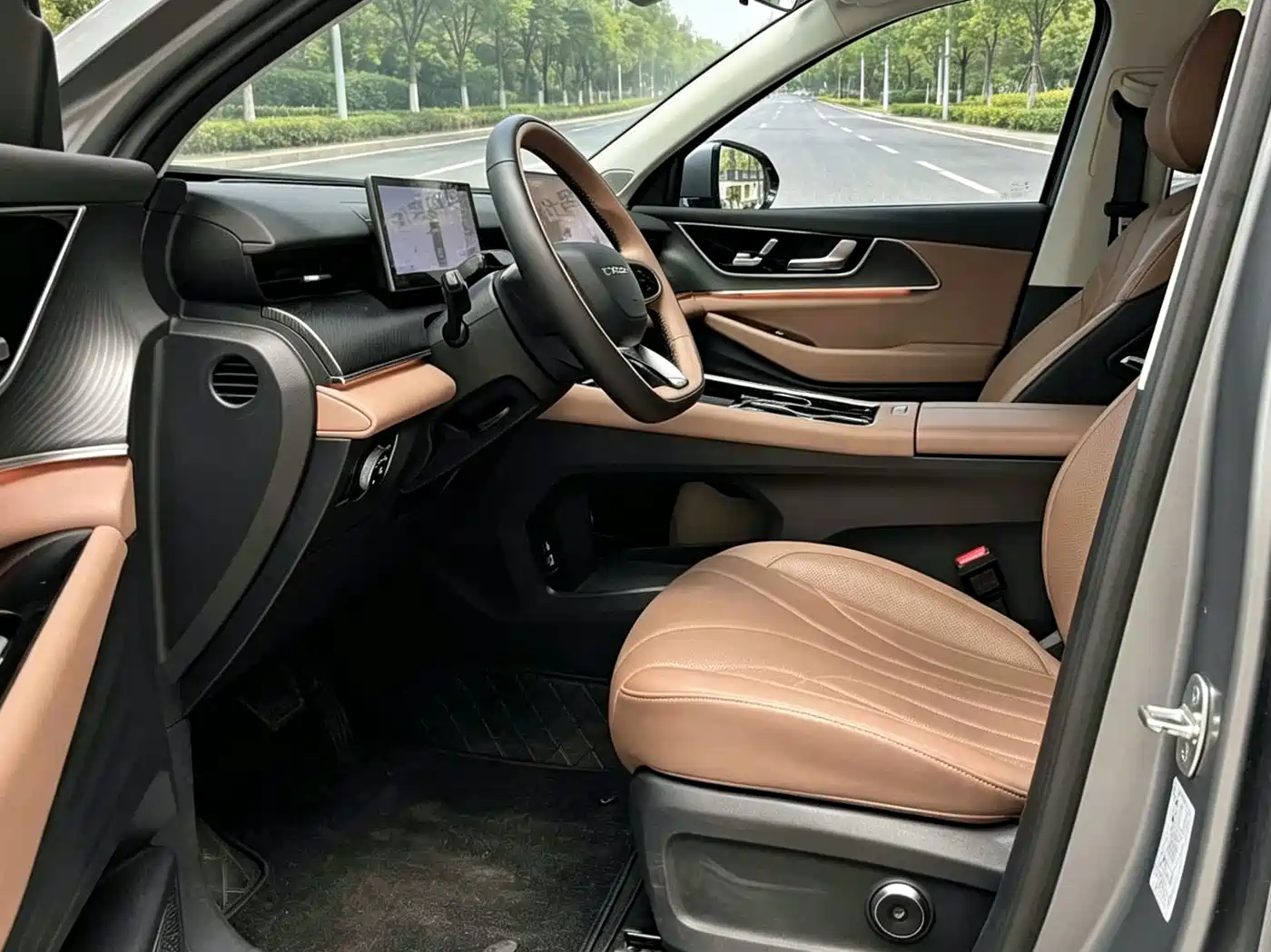Chery Tiggo 8L 2025 2024 2.0T 2WD Premium 5-seater