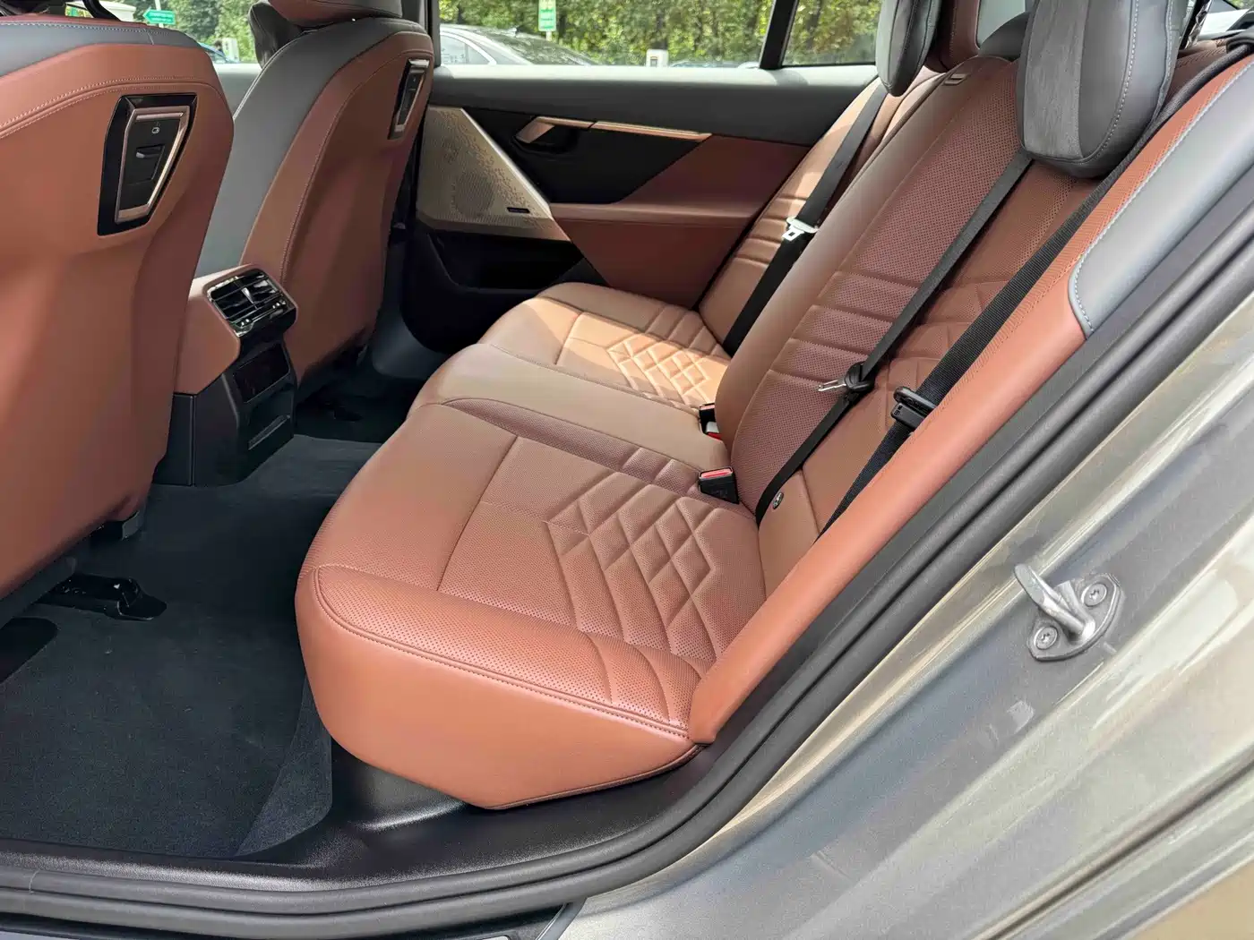 BMW i5 2024 2024 eDrive 35L Premium Model M Sport Package