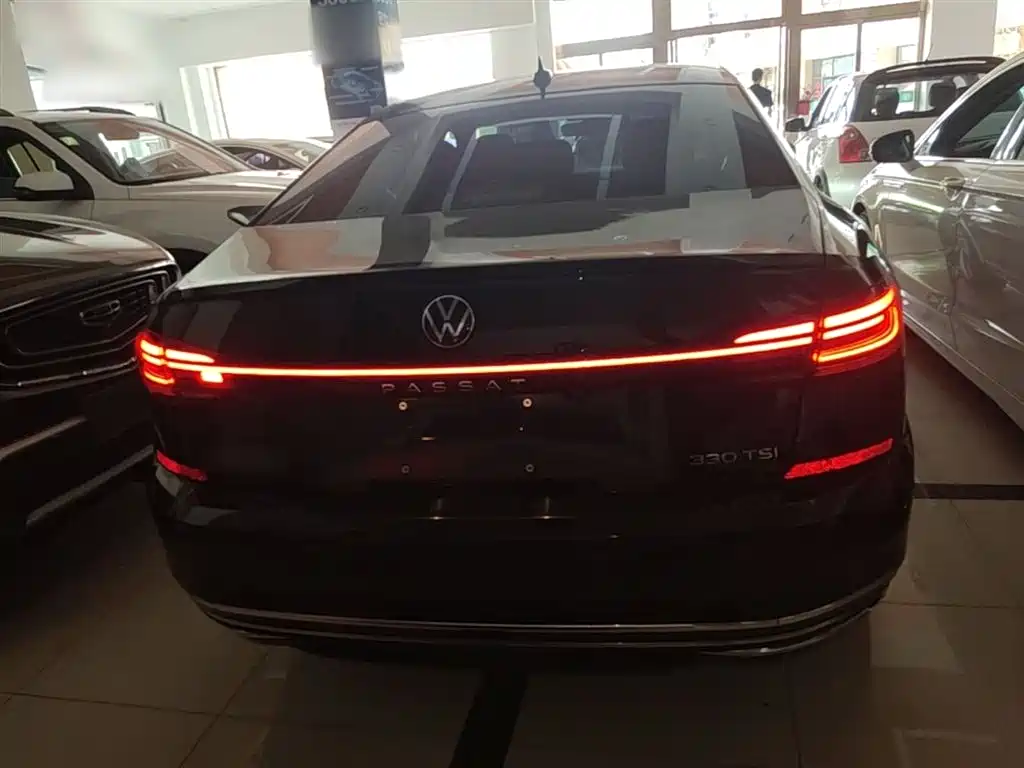 Volkswagen Passat 2023 Facelift 330TSI Elite Edition фото 6