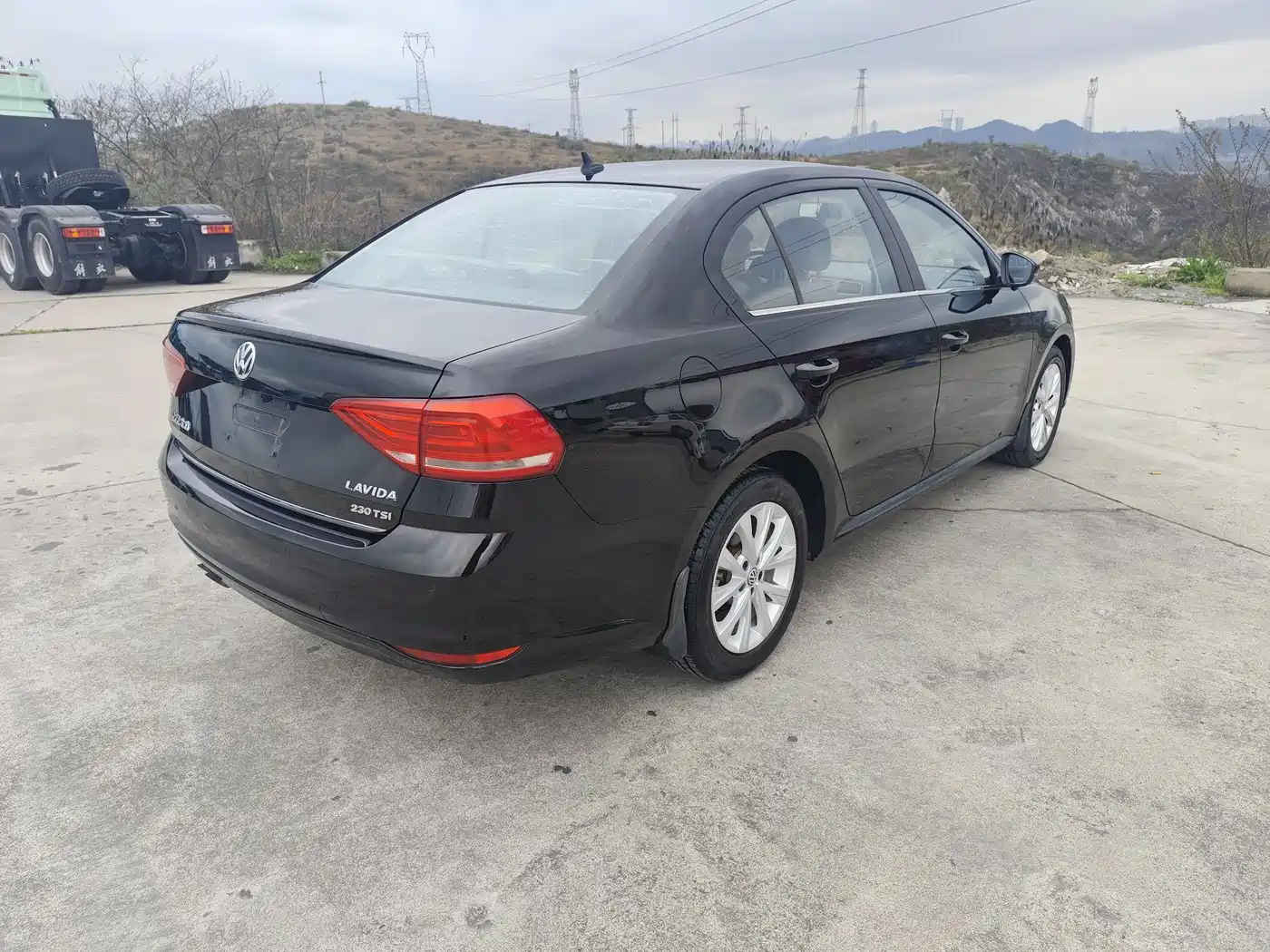 Volkswagen Lavida 2015 230TSI DSG Comfort Edition фото 12