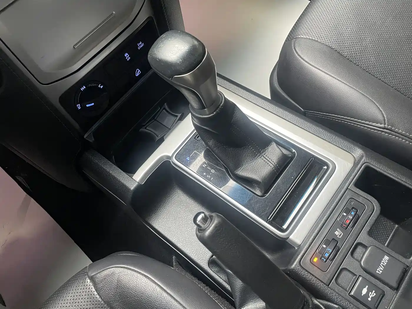 Toyota Prado 2019 3.5L Automatic TX-L Zunxiang Edition фото 22