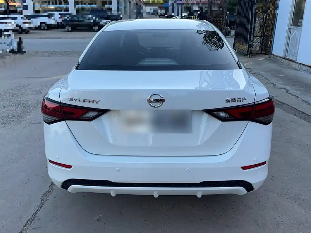 Nissan SYLPHY, миниатюра 5