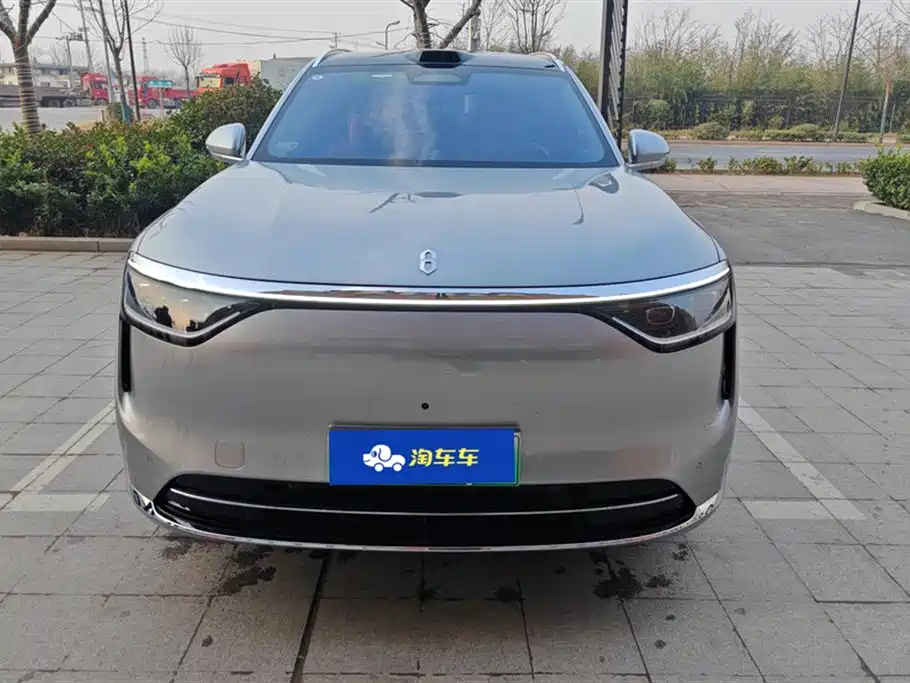 AITO Wenjie AITO M8 2025 Range Extender Max+ Edition 53.4kWh 5-seater фото 2