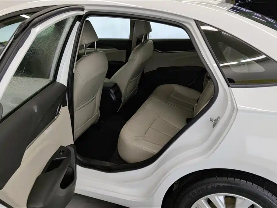Buick Excelle 2018 15T Dual Clutch Elite (China V) фото 11