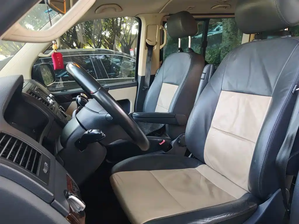 Volkswagen Multivan 2015 2012 2.0TSI 4WD Premium