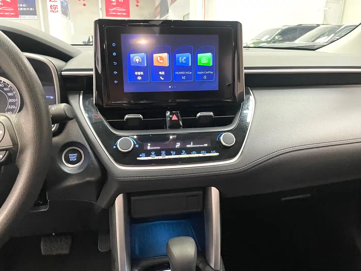 Toyota Frontlander 2022 2.0L CVT Luxury Edition фото 11