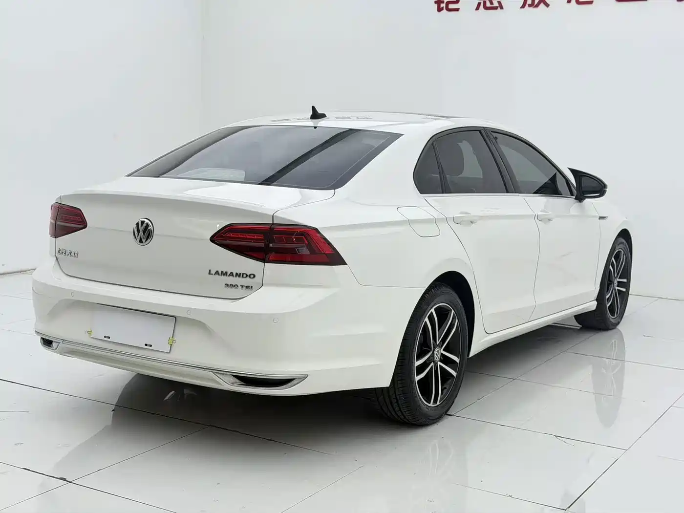 Photo 9 - Volkswagen Lamando