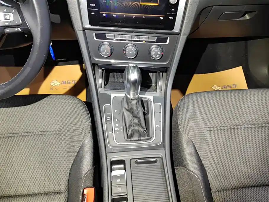 Volkswagen Golf (Import) 2019 1.8TSI Wagon фото 16