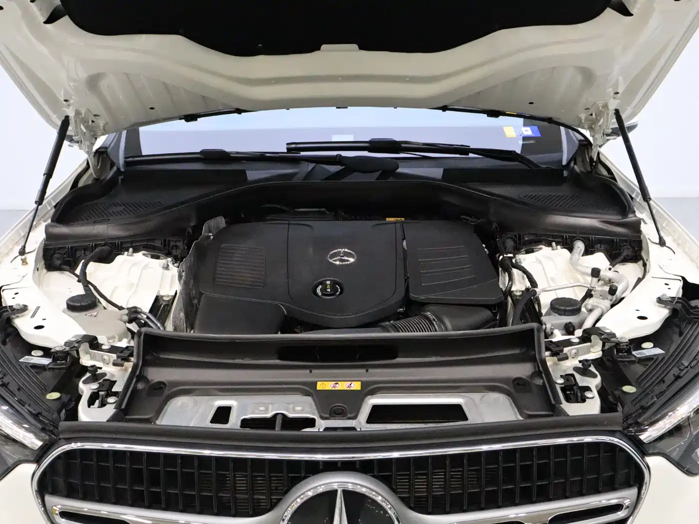 Mercedes-Benz GLC 2023 GLC 260 L 4MATIC Sport 5-seater фото 22