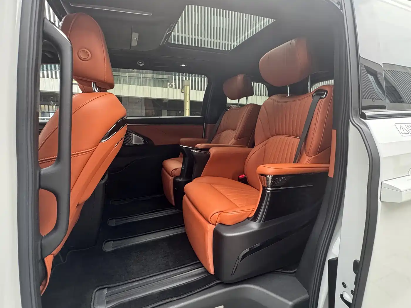 Photo 12 - GAC Trumpchi Trumpchi E9