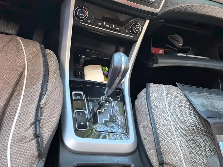 Landwind X5 2017 2016 Plus 2.0T Automatic Enjoyment Edition