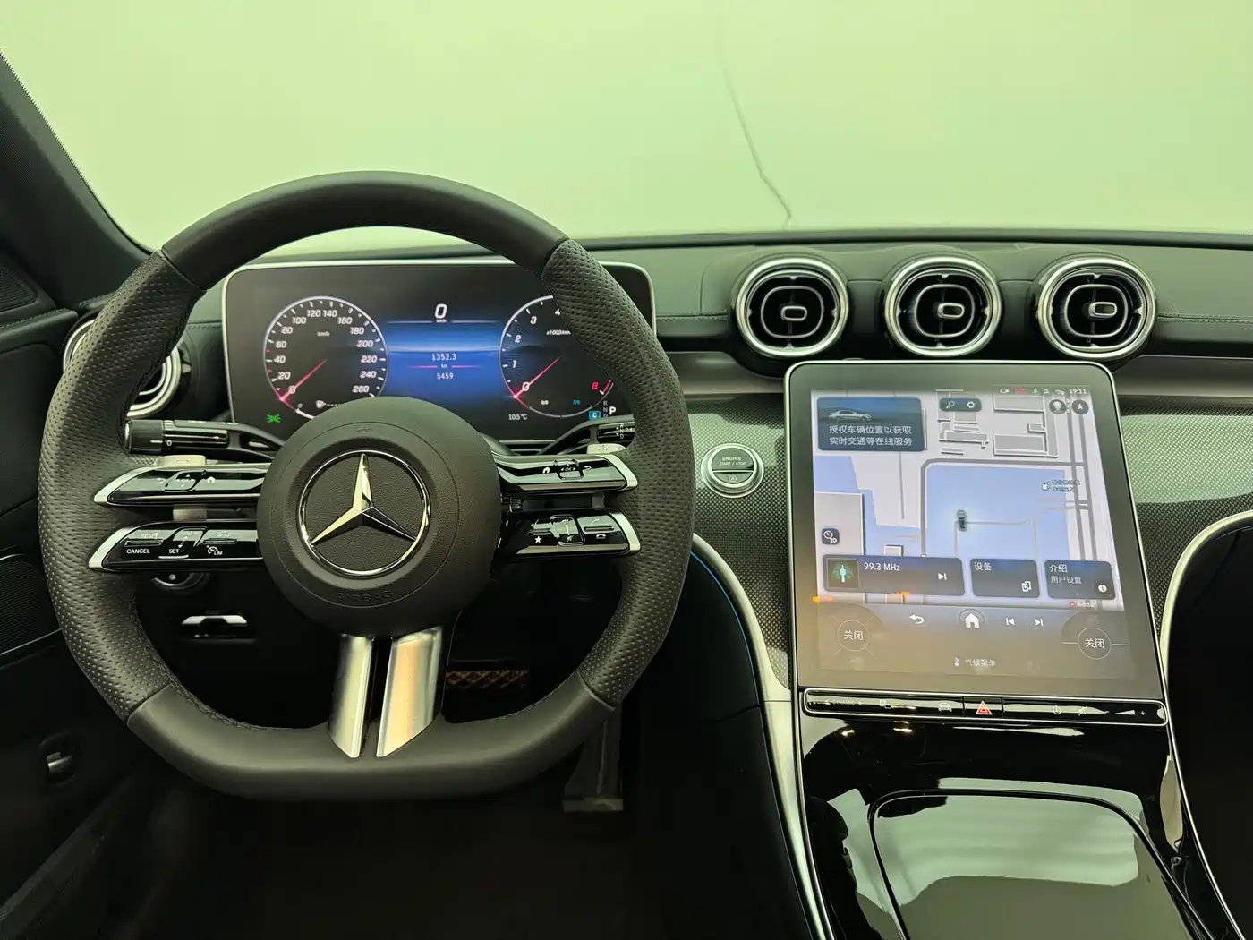 Mercedes-Benz C-Class 2025 C 260 L Sport Edition фото 26