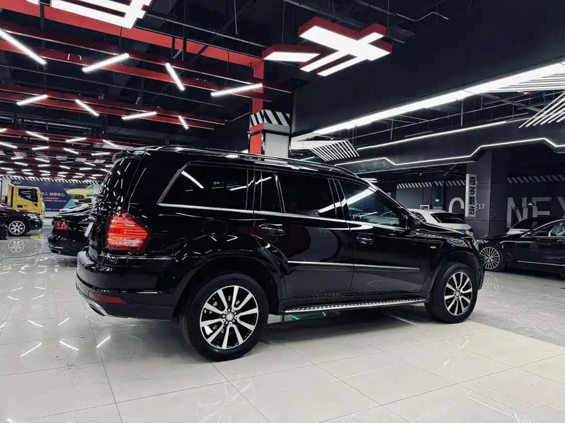 Mercedes-Benz GL-Class 2011 GL 450 Prestige Grand Edition фото 6