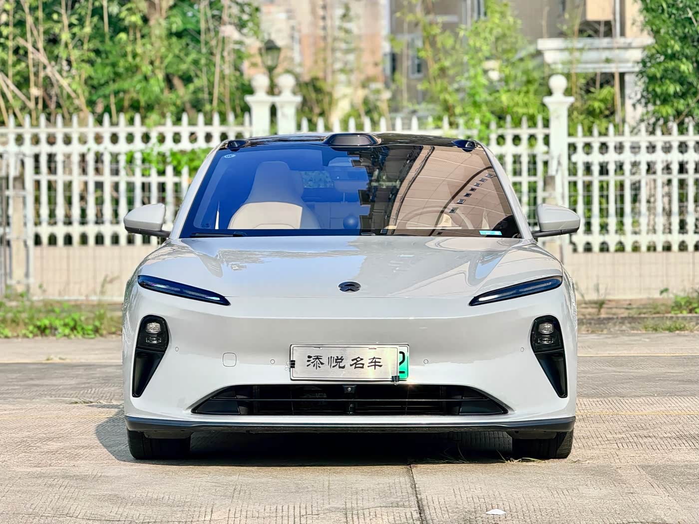 NIO ET5