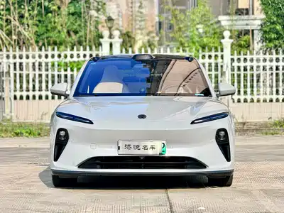 NIO ET5