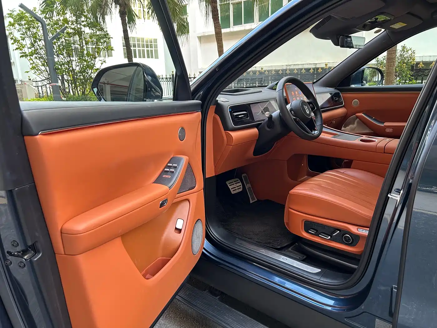 AITO Wenjie AITO M7 2026 Extended Range Pro+ AWD 5-seater фото 11