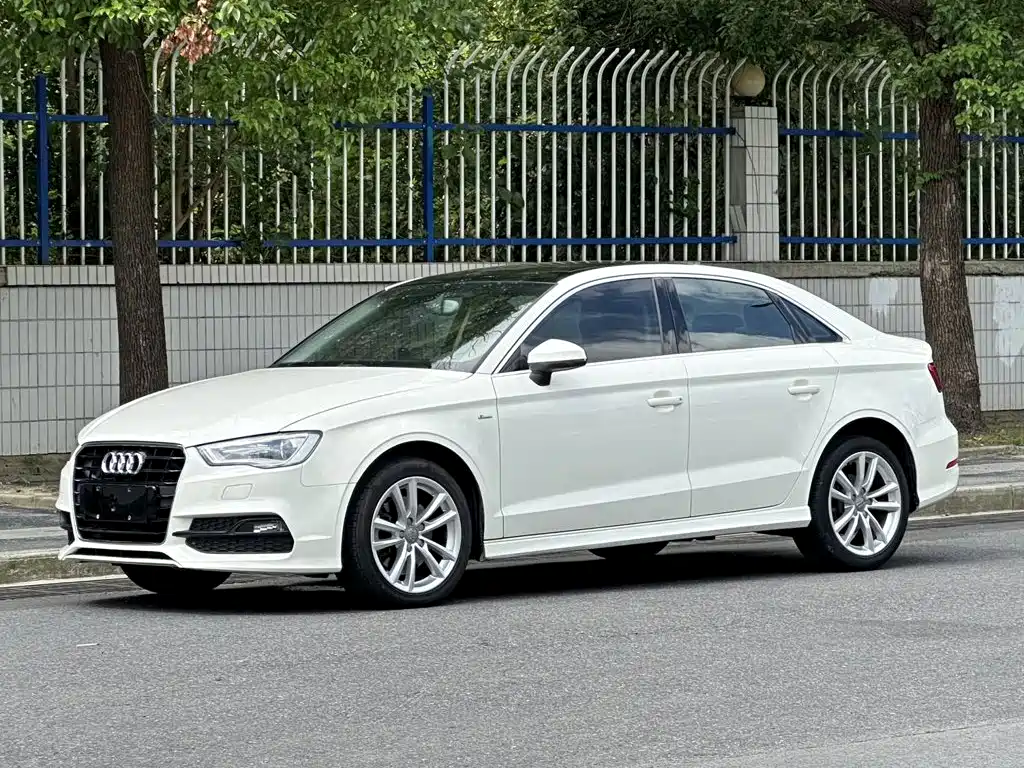 Audi A3 (Import) 2014 2014 Limousine 40 TFSI S line Comfort