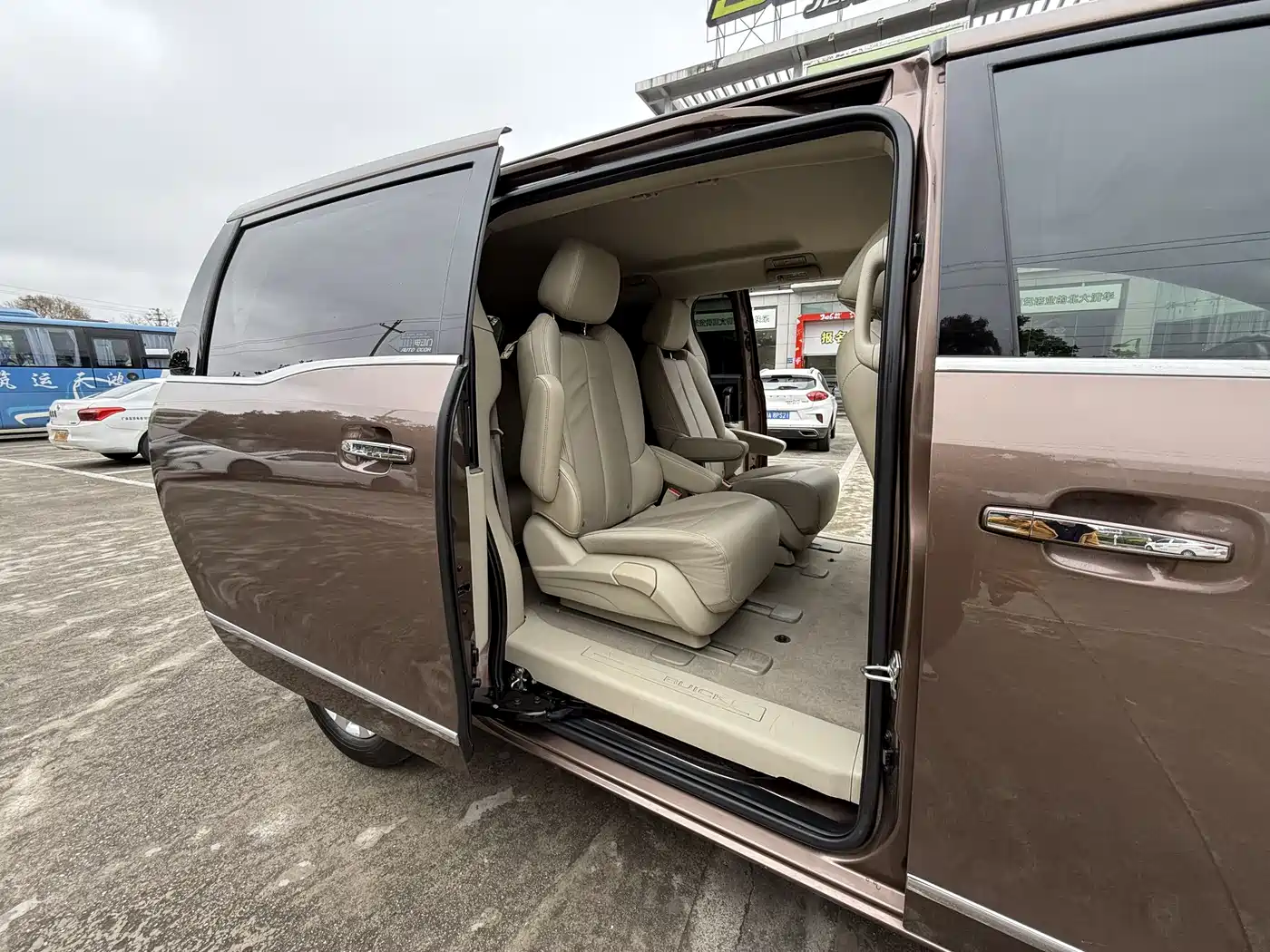 Buick GL8 2018 28T Luxury Model China VI фото 15